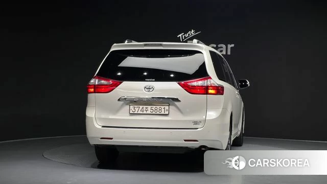 Toyota Sienna id 3880221 из Кореи 14