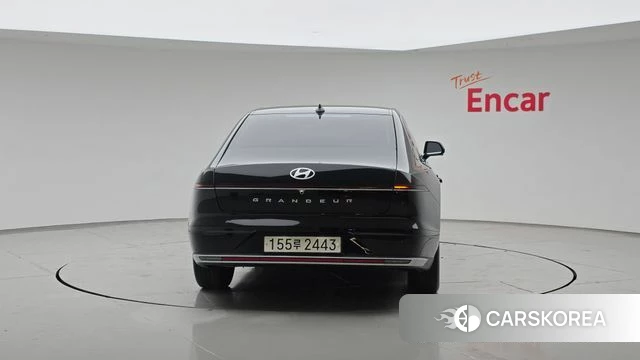 Hyundai Grandeur (GN7) id 3793612 из Кореи 14