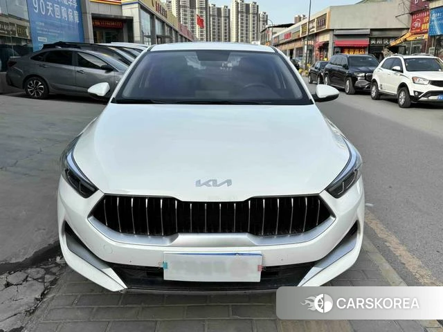 Kia K3 2023 Белый из Китая, фото 4