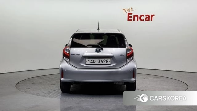 Toyota Prius C id 3801495 из Кореи 14