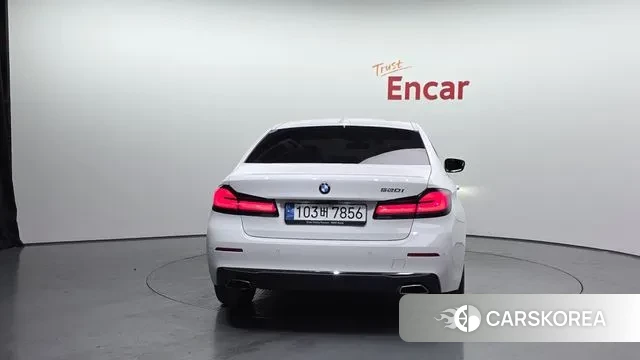 BMW 5 Series (G30) id 3518748 из Кореи 14