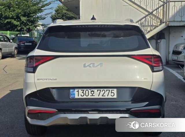 Kia Sportage 5th Generation Hybrid 2023 Белый из Кореи, фото 4