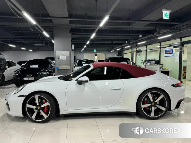 Porsche 911(992) id 4677060 из Кореи 9