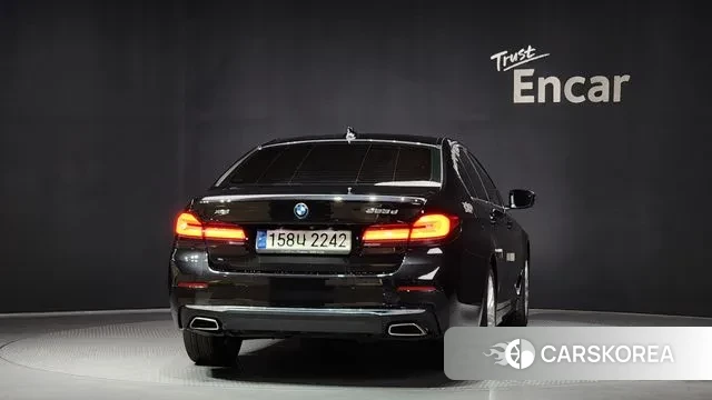 BMW 5 Series (G30) id 3479257 из Кореи 14