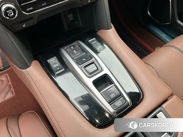 Honda UR-V id 4261614 из Китая 16