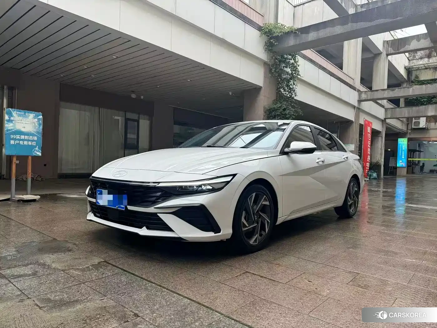 Hyundai Elantra 2023 Белый из Китая, фото 4