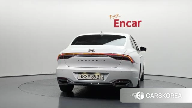 Hyundai The New Grandeur IG id 4489296 из Кореи 29