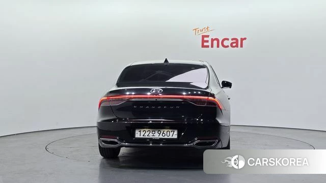 Hyundai The New Grandeur IG id 3800318 из Кореи 14