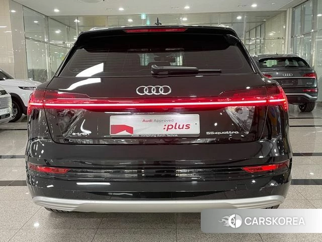 Audi e-Tron id 4415199 из Кореи 10