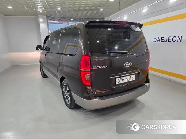 Hyundai The New Grand Starex id 3773235 из Кореи 12