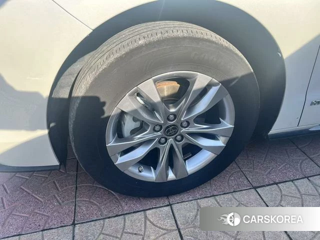 Toyota Saina 2022 Белый из Китая, фото 6