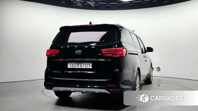 Kia The New Carnival id 2985991 из Кореи 14