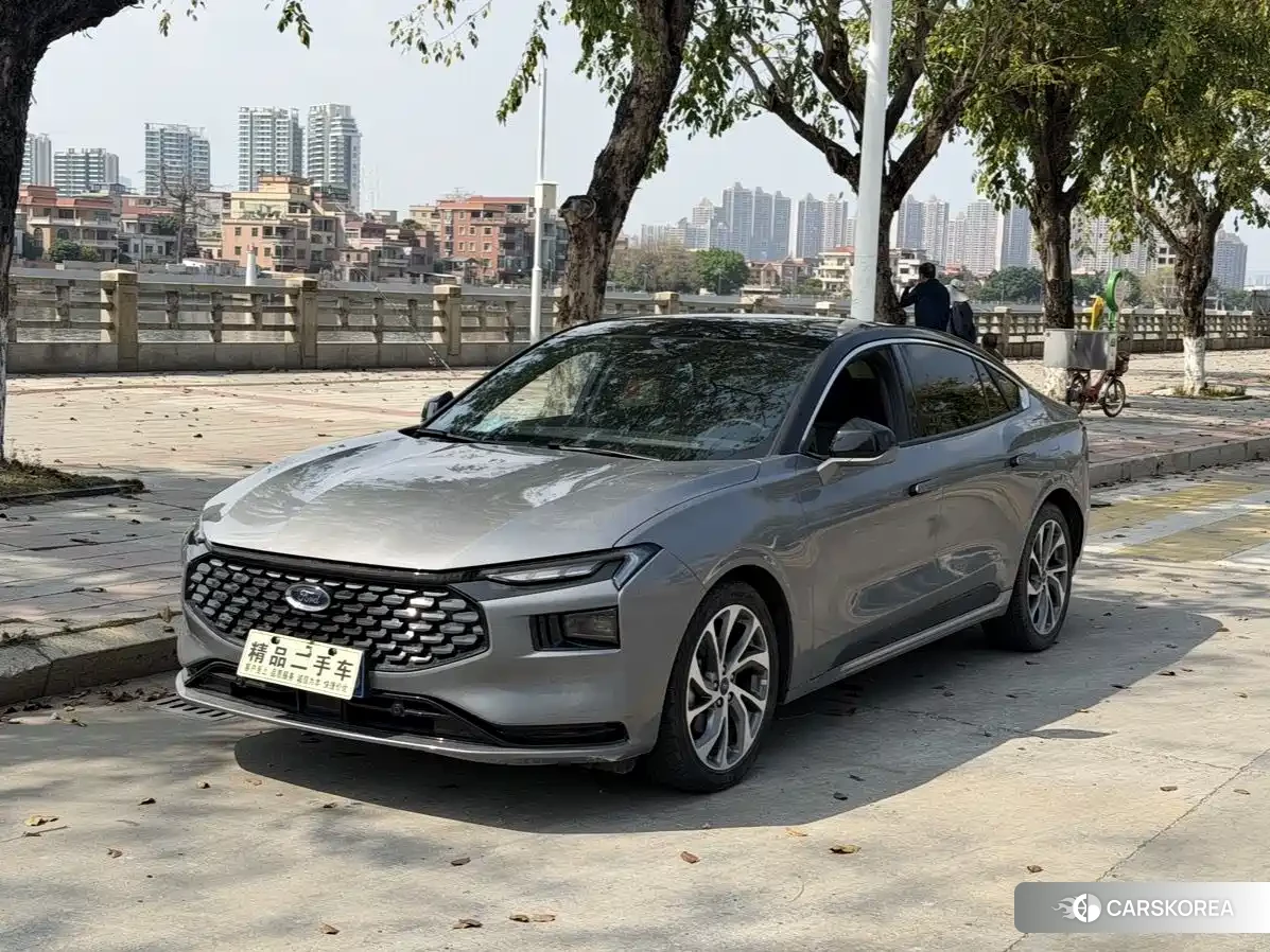 Ford Mondeo 2022 Silver/gray из Китая, фото 4