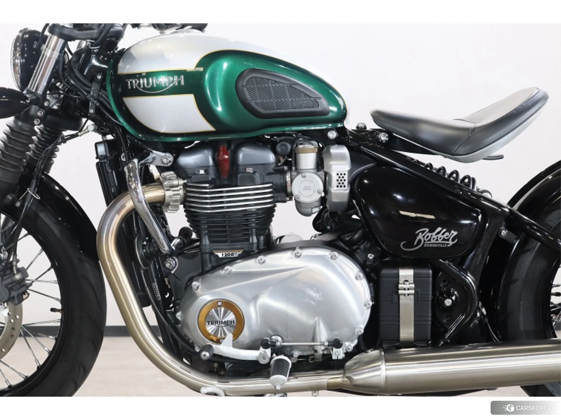 Triumph BONNEVILLE BOBBER id 3946612 из Японии 17