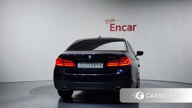 BMW 5 Series (G30) id 3449188 из Кореи 14