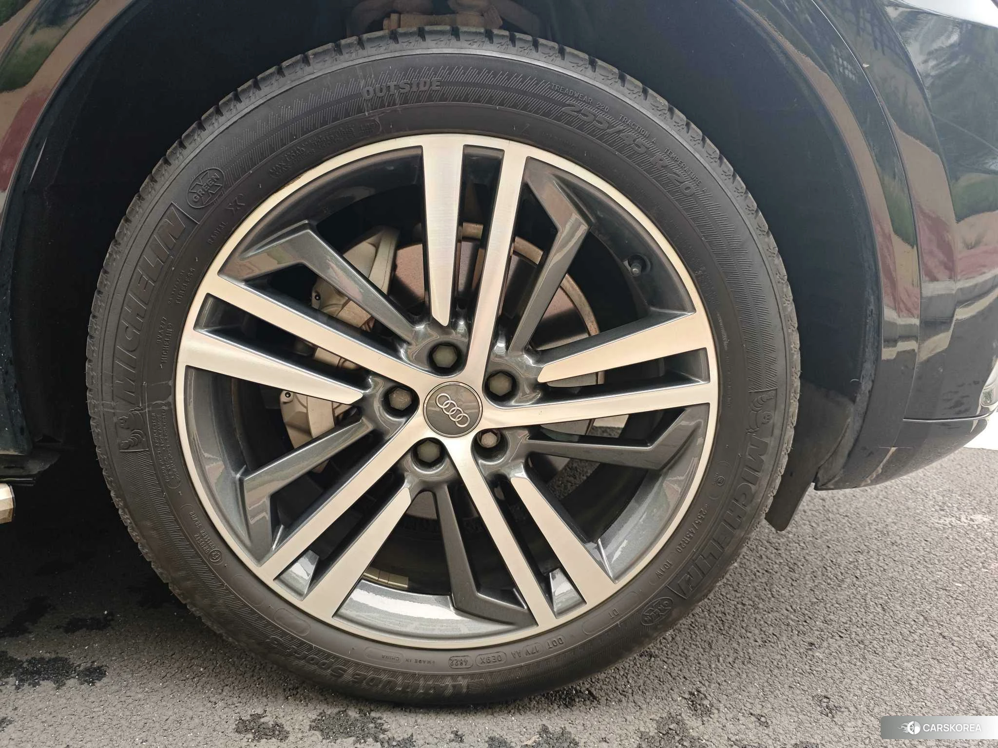 Audi Q5L id 4432197 из Китая 28