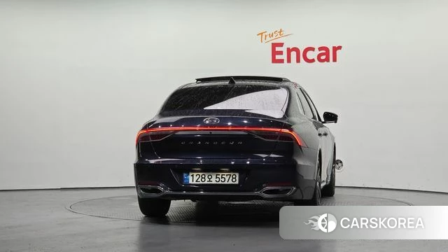 Hyundai The New Grandeur IG id 4593426 из Кореи 30