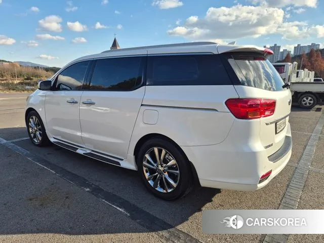 Kia The New Carnival id 3449326 из Кореи 14