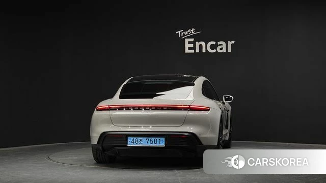 Porsche Taycan id 3826379 из Кореи 14