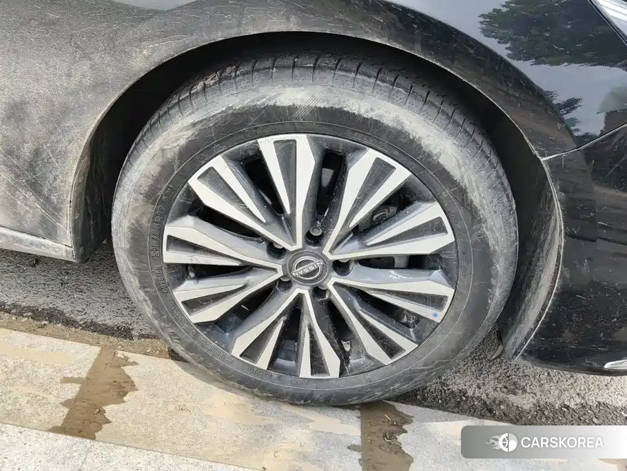 Nissan Altima id 4589158 из Китая 10