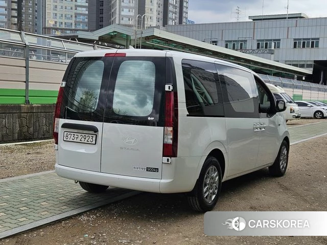 Hyundai Staria id 3870241 из Кореи 14