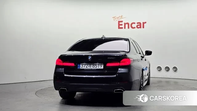 BMW 5 Series (G30) id 3630299 из Кореи 14