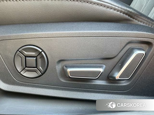 Audi A6L id 4307000 из Китая 21