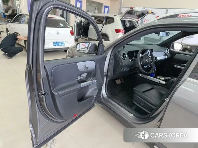 Mercedes-Benz GLB 2023 Темно-серый из Китая, фото 4
