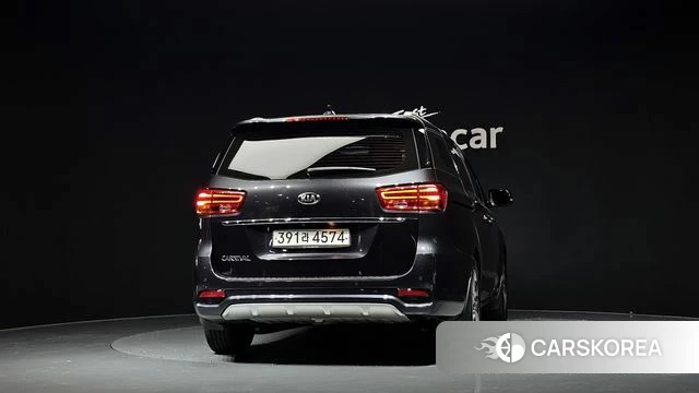 Kia The New Carnival id 4390131 из Кореи 14