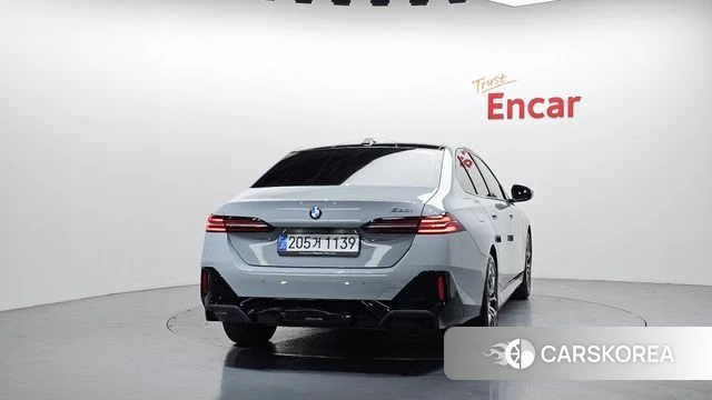 BMW 5 Series (G60) id 3890967 из Кореи 14