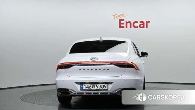 Hyundai The New Grandeur IG Hybrid id 4350779 из Кореи 25