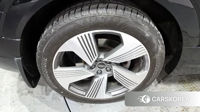 Audi e-Tron id 3645878 из Кореи 14