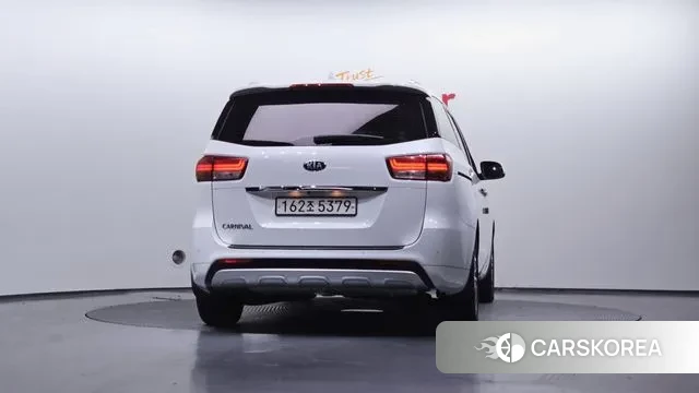 Kia All New Carnival id 3709511 из Кореи 14