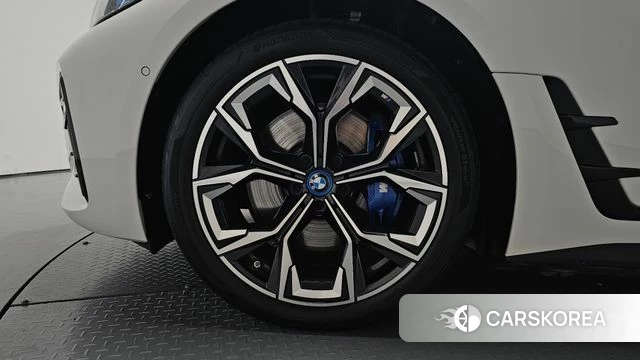 BMW i4 id 4917237 из Кореи 31