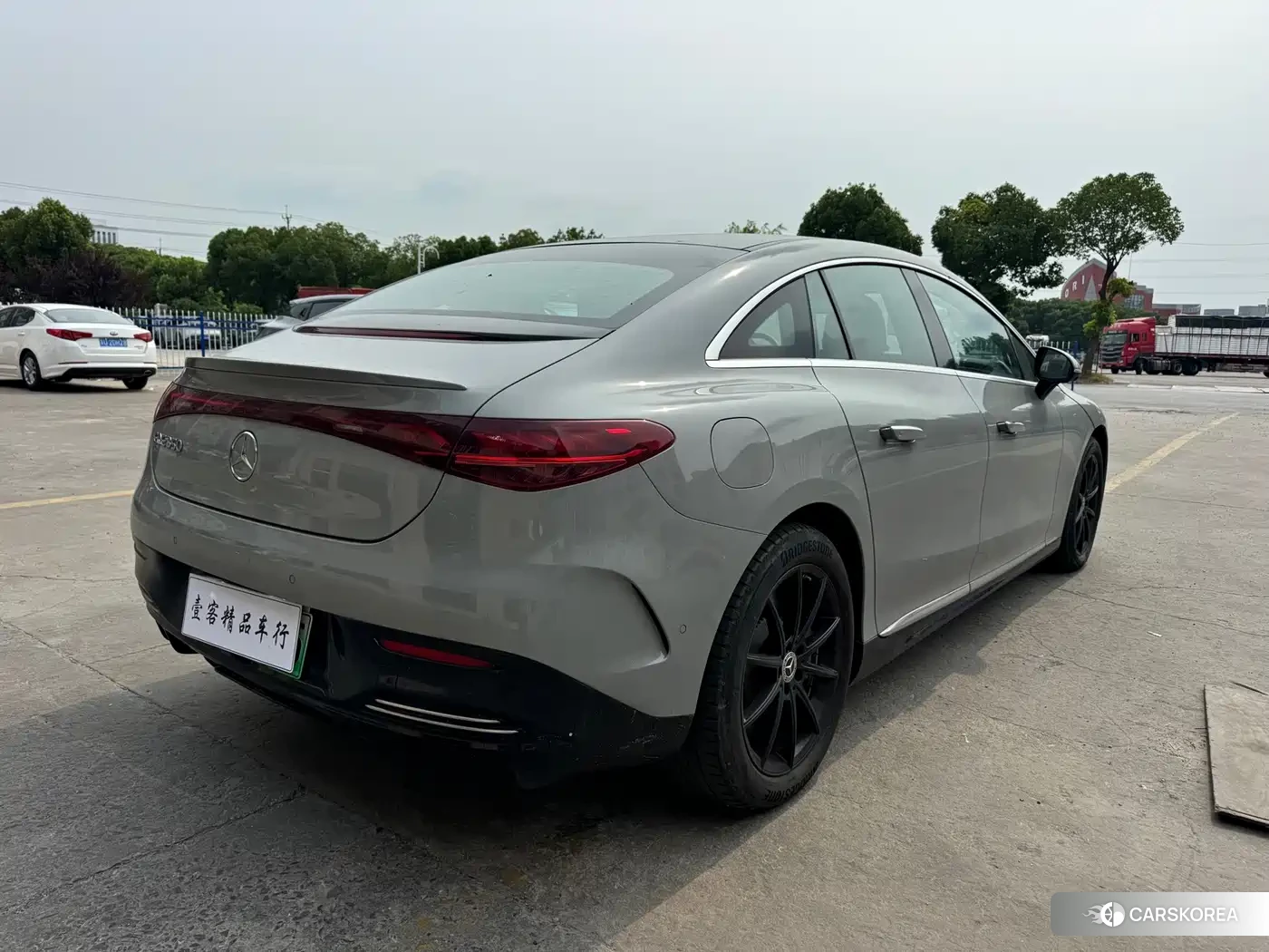 Mercedes-Benz EQE 2023 Silver/gray из Китая, фото 5