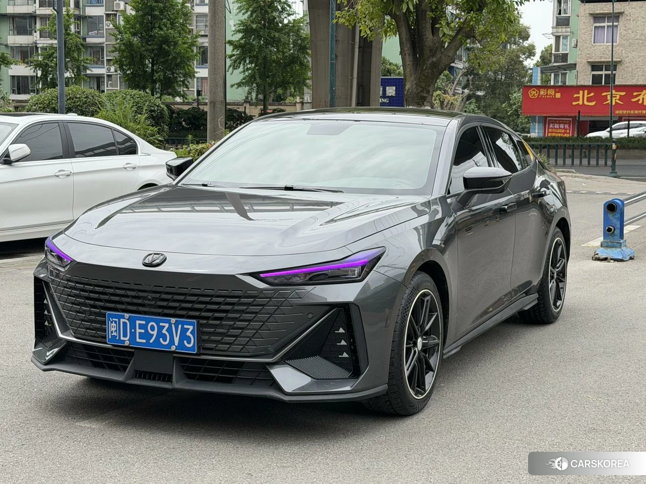 Chang'an UNI-V 2022 Серебристо-серый из Китая, фото 4