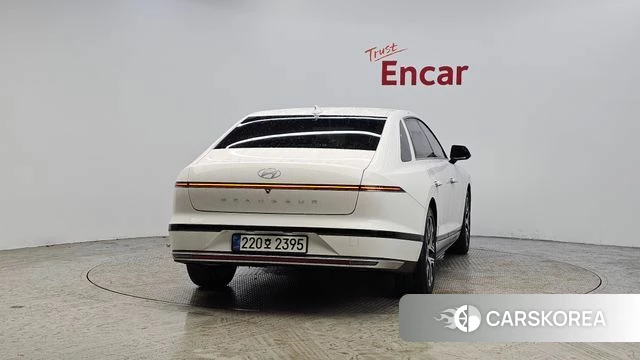 Hyundai Grandeur (GN7) id 3914913 из Кореи 14