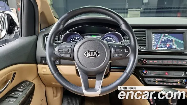 Kia The New Carnival id 2628268 из Кореи 14