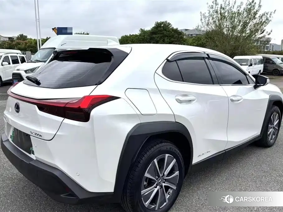 Lexus UX New Energy id 4539084 из Китая 10