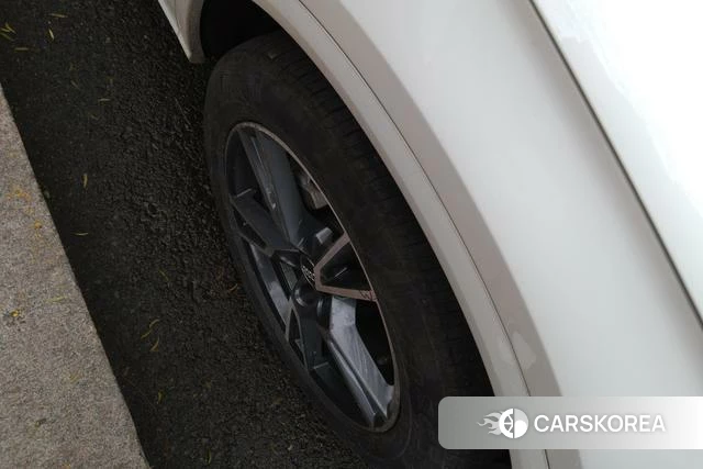 Audi Q5L id 4276733 из Китая 11
