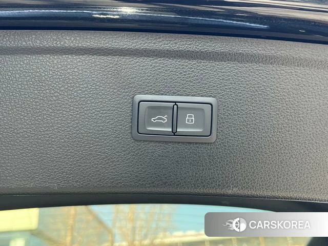 Audi Q5L id 4275774 из Китая 24