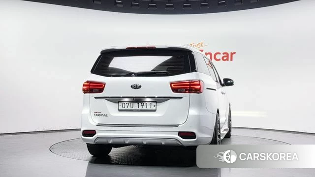 Kia The New Carnival id 4918919 из Кореи 25