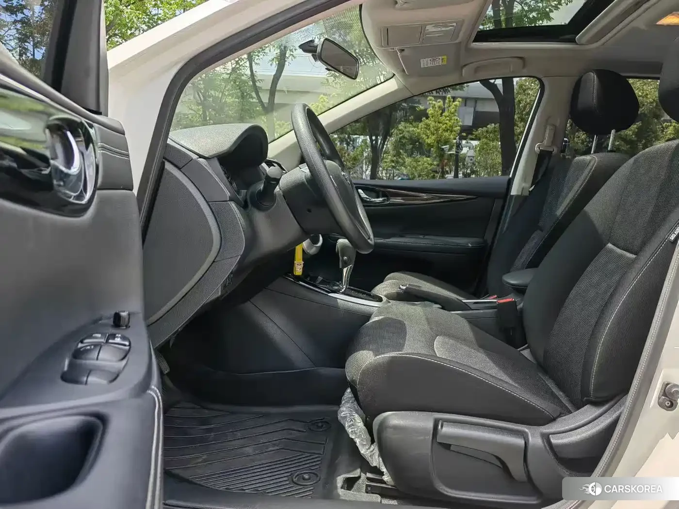 Nissan Tiida 2024 Белый из Китая, фото 4