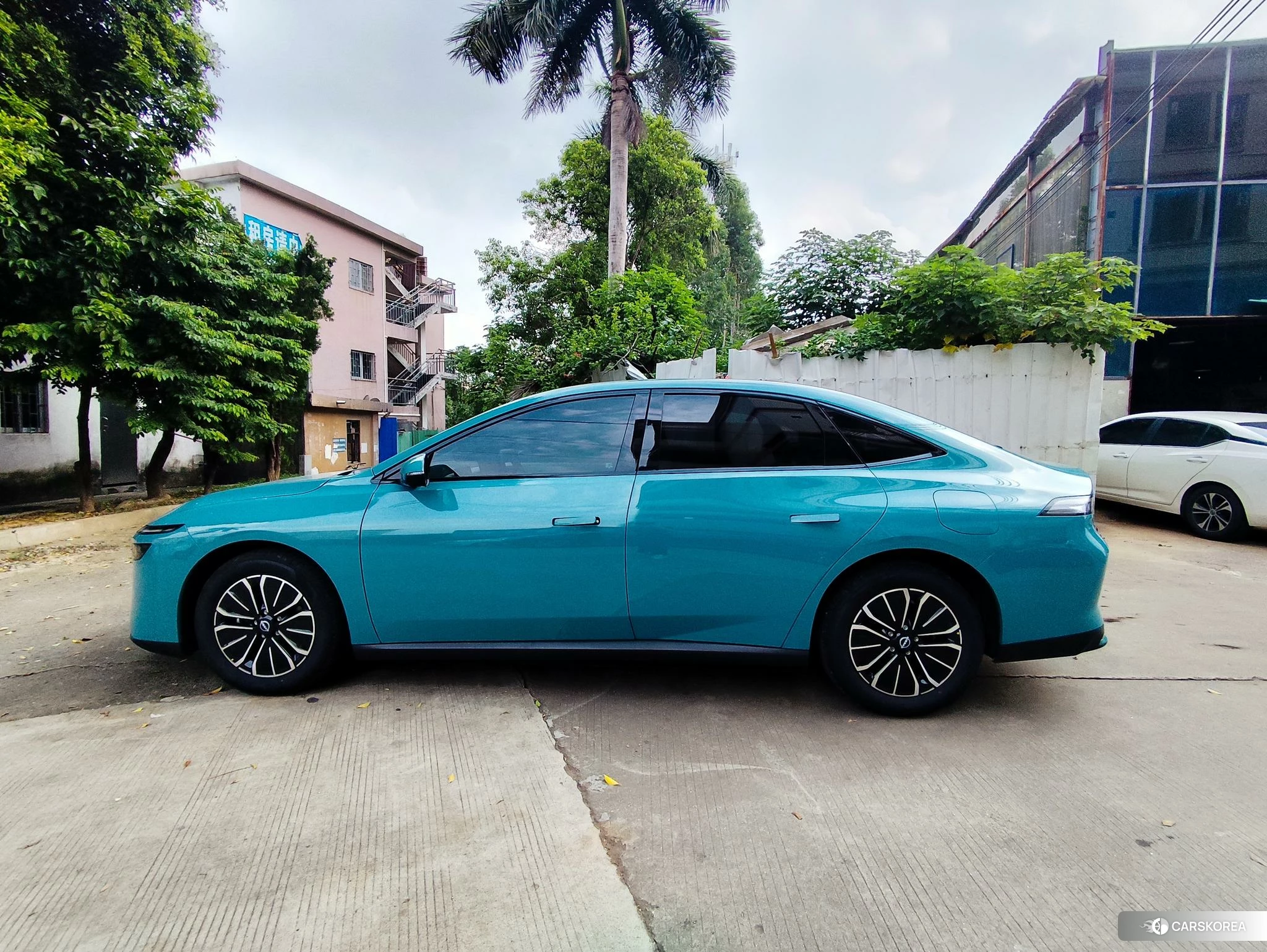 Nissan N6 2025 Синий из Китая, фото 4