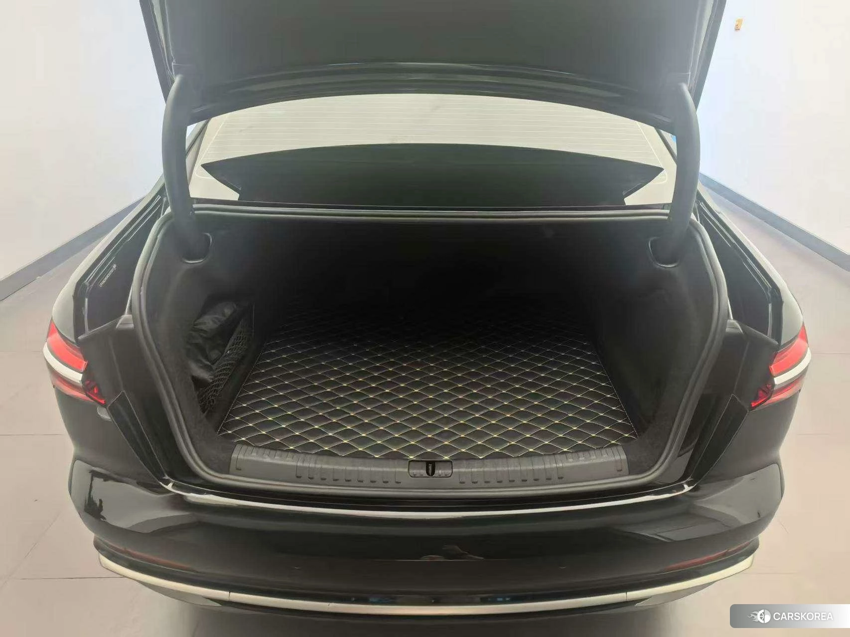 Audi A6L id 4505057 из Китая 8