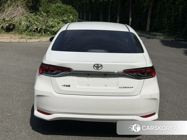 Toyota Corolla 2021 Белый из Китая, фото 4