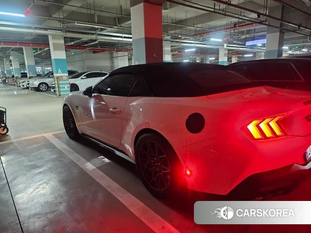 Ford Mustang 7th Generation 2024 Белый из Кореи, фото 4