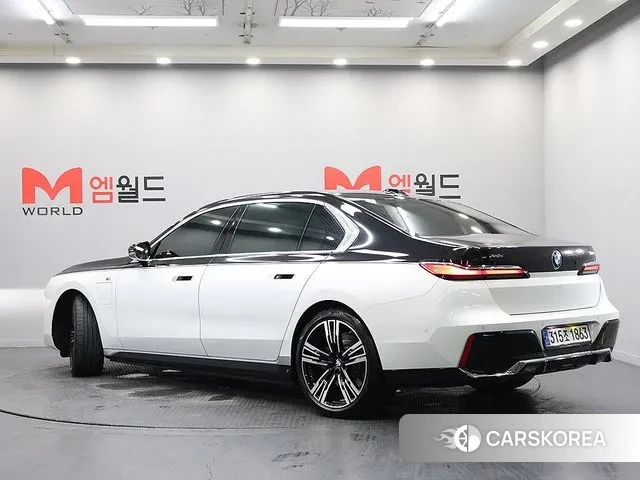 BMW 7 Series (G70) id 3338648 из Кореи 14