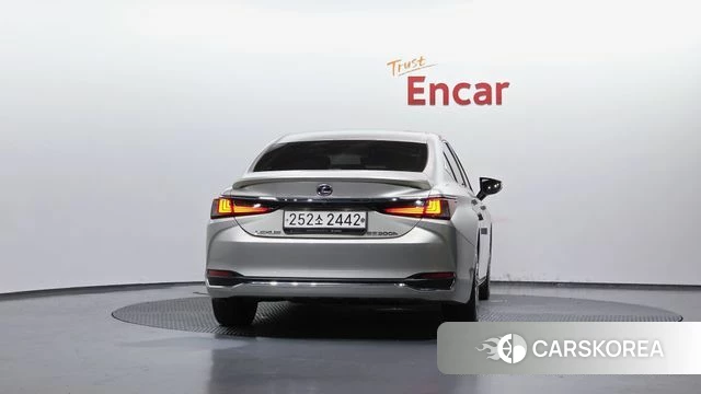 Lexus ES300h 7th generation id 4284125 из Кореи 14