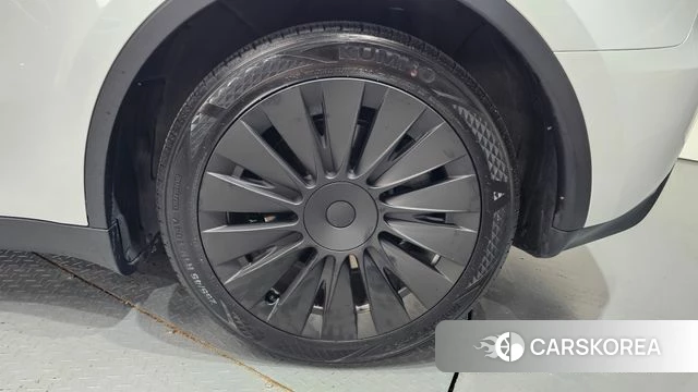 Tesla Model Y id 4584789 из Кореи 24